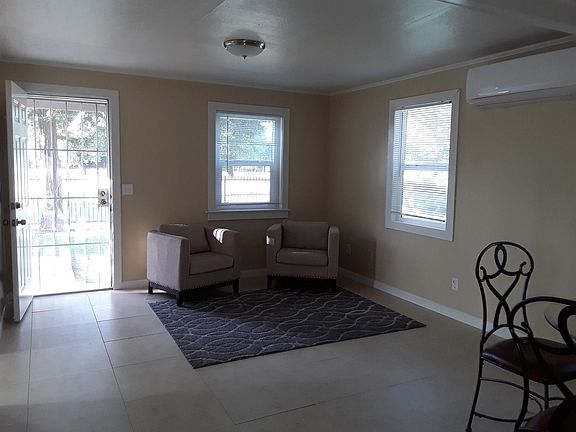 2nd image of 531 Haggin Ave