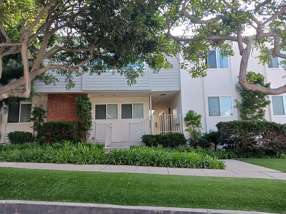 220 S Lucia Ave #3