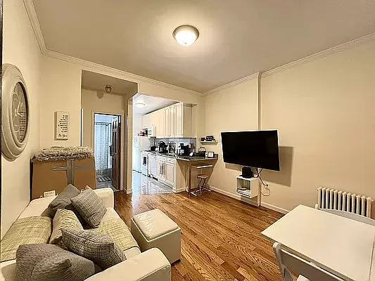 Rented by Luxor Homes & Investment Realty | media 22