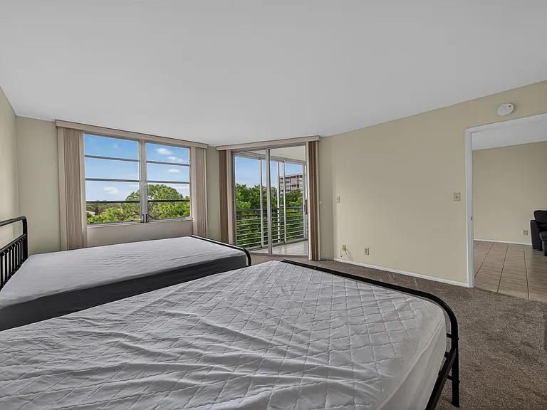 3503 Oaks Way #505 — Photo 16