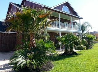 307 Hughes Rd, Dickinson, TX 77539