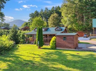 301 Thumpers Trl, Franklin, NC 28734