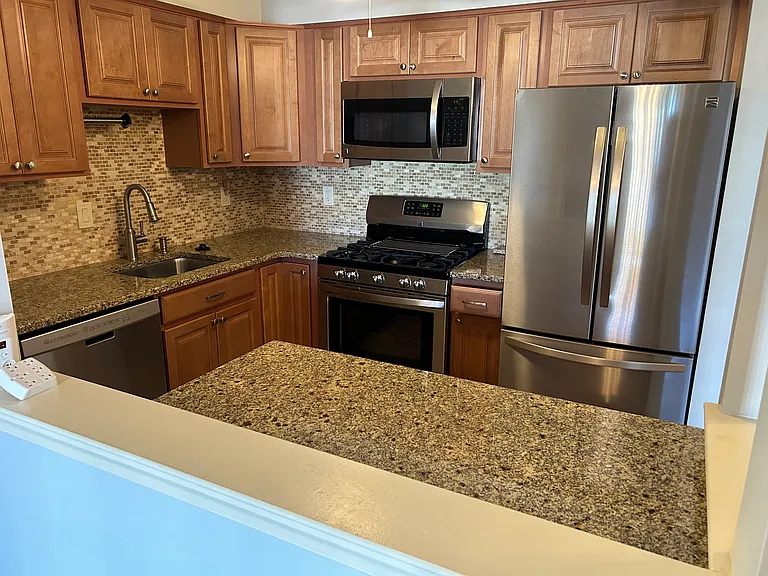 231 Waterford Dr — Photo 2