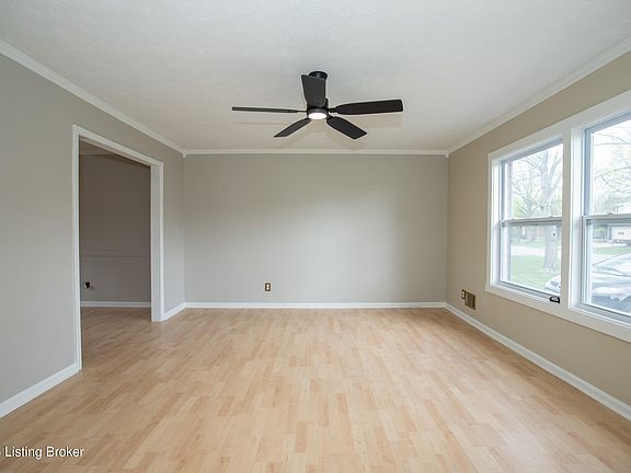 3rd image of 3532 Leith Ln