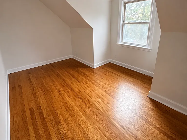 87 Boll St #2 — Photo 7