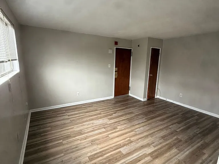 7312 Rockwell Ave — Photo 18