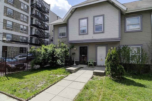 1st image of 5041 N Kenmore Ave