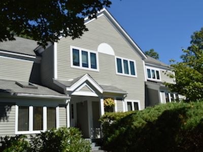 9 Aster Ct, Nashua, NH, 03062