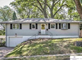 2323 S 123rd St, Omaha, NE 68144