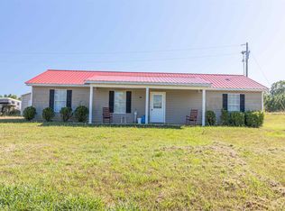 121 Deer View Rd, Selmer, TN 38375