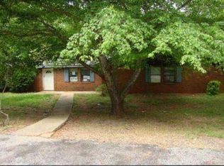 124 Sir Scott Rd, Athens, GA 30607