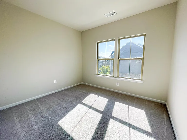 10132 Dorsey Ln — Photo 36