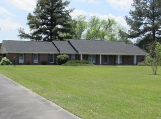 2383 Carswell Ave, Waycross, GA 31503