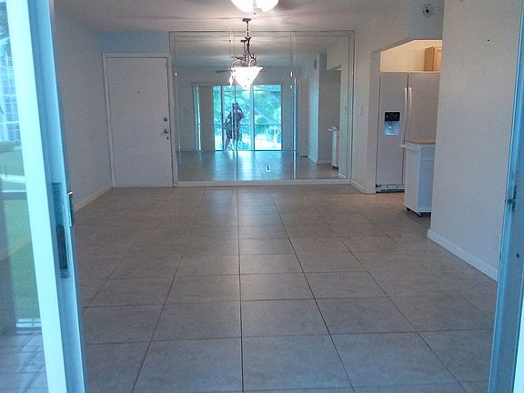 2nd image of 2990 NE 16th Ave APT 206