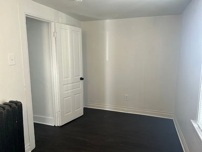 301 N Queen St — Photo 17