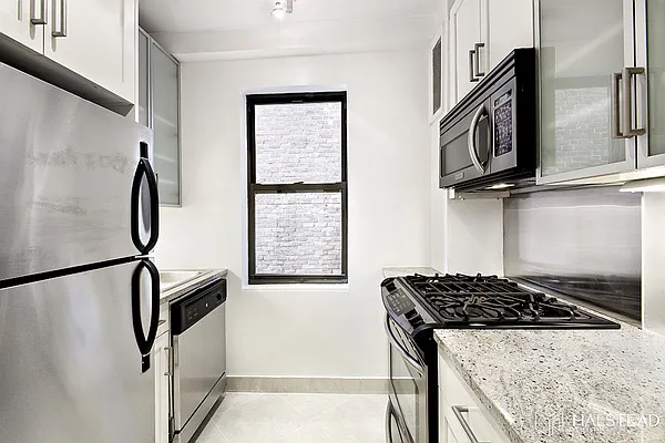 Rented by Halstead Real Estate | media 16