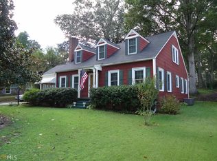 4461 Seminole Dr, Acworth, GA 30101