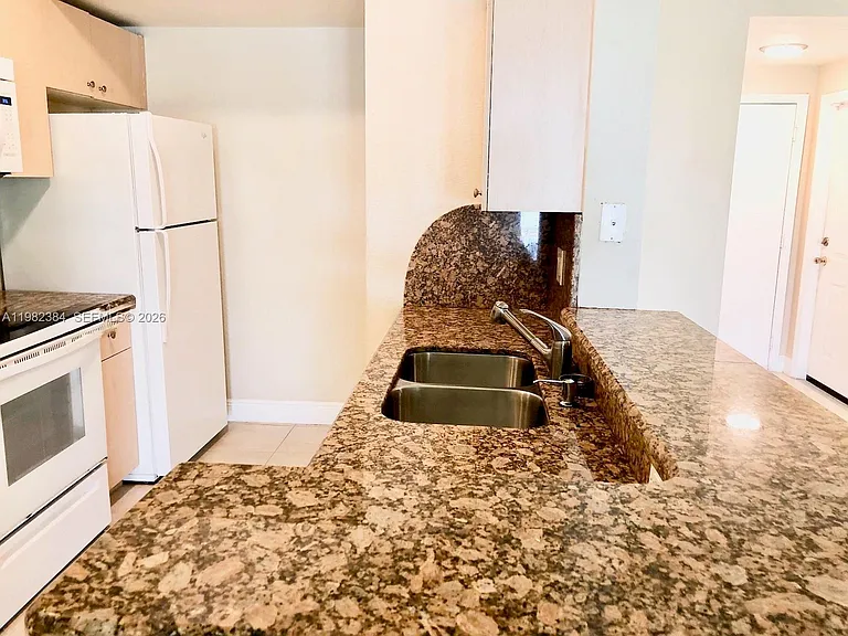 2557 Centergate Dr #103 — Photo 9