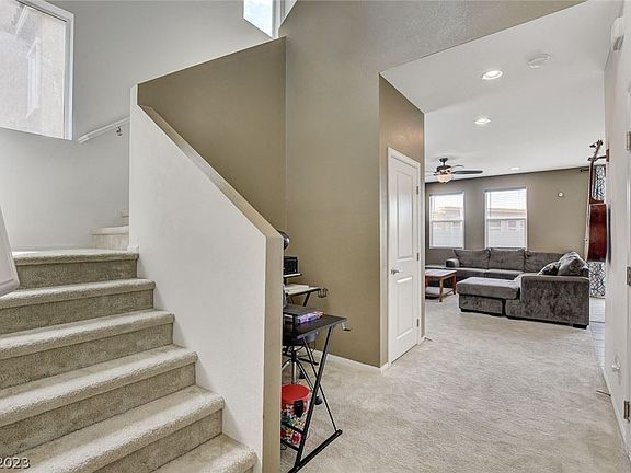 3rd image of 1541 Redolence Ave