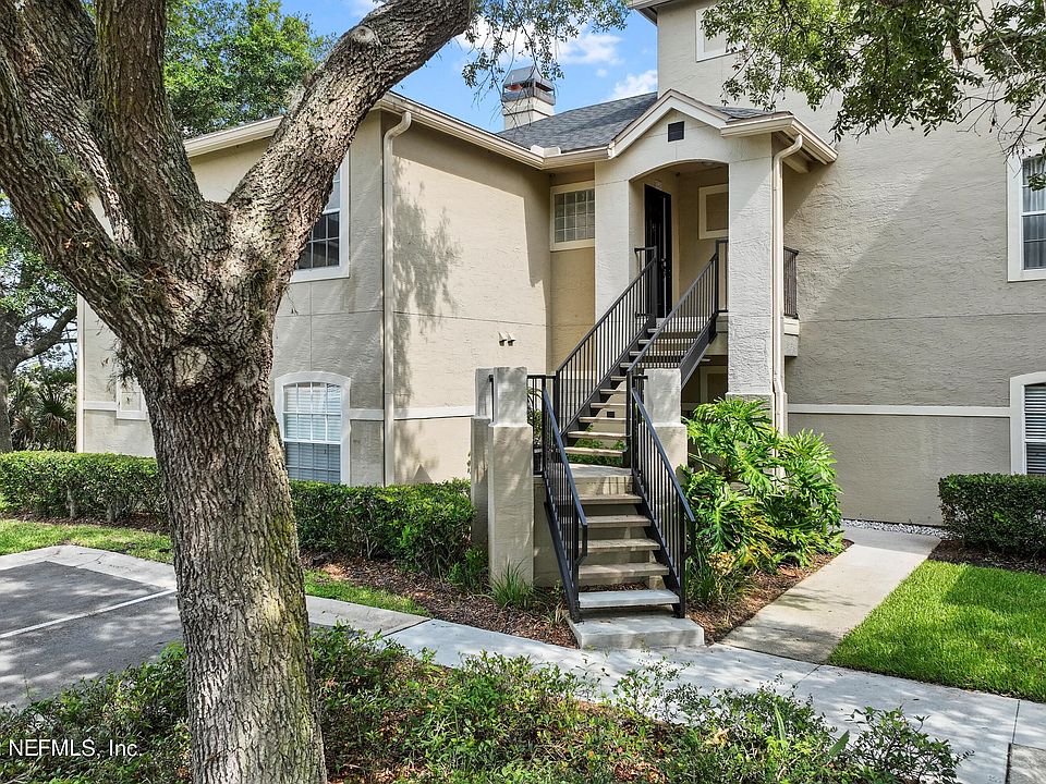 1st image of 1701 The Greens Way APT 1921