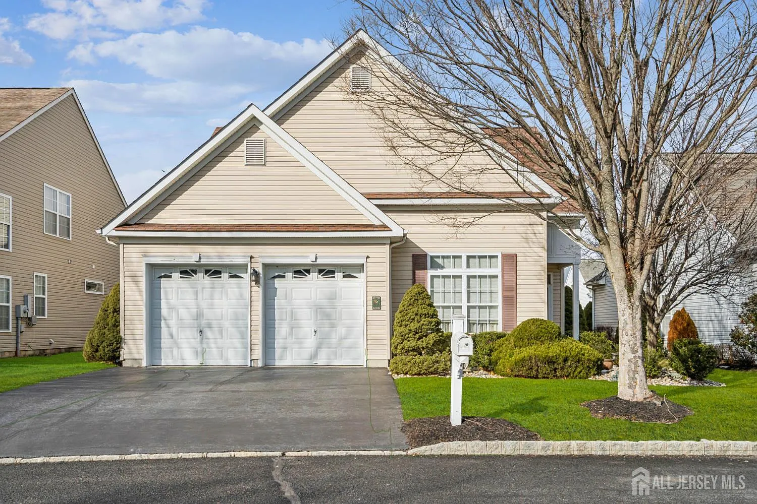 6 Holly Manor Ct photo 1