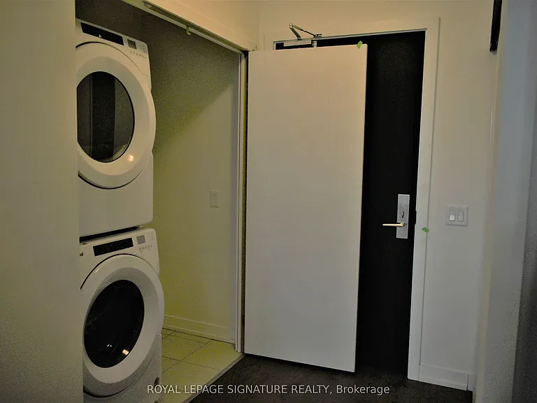55 Duke St W #411 — Photo 13