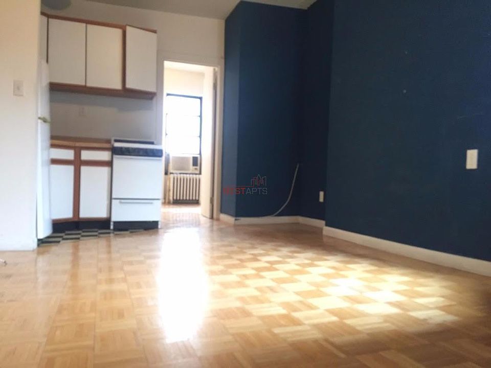 1st image of 515 W 48th St APT 3RE