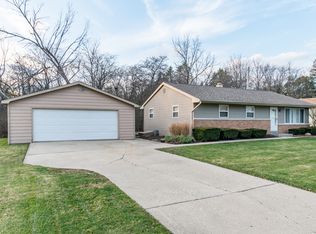 3412 Clover Ln, Zion, IL 60099