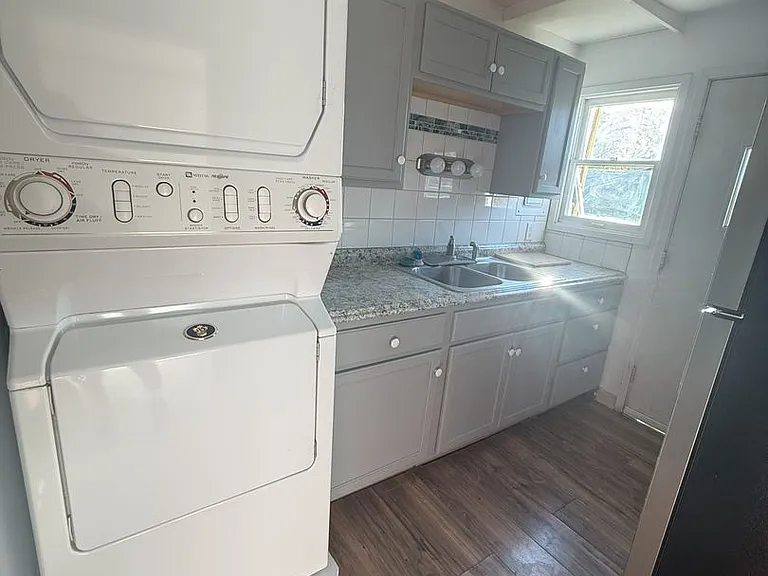 1217 McCarty Ave — Photo 13
