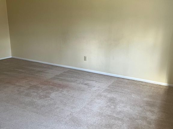5th image of 4633 Orwell Dr