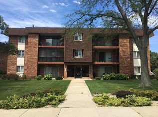 9114 W 140th St #203, Orland Park, IL