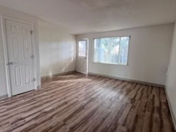 5th image of 2728 Lancaster Dr SE #9