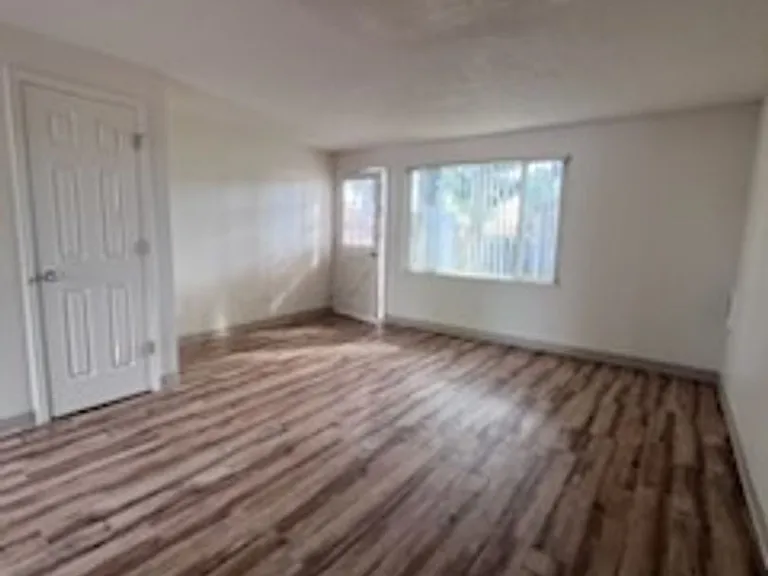 Tamara Manor — Photo 4