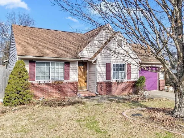 546 W Lois Ln, Bloomington, IN 47403