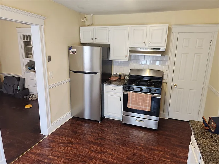691 River St #6 — Photo 4