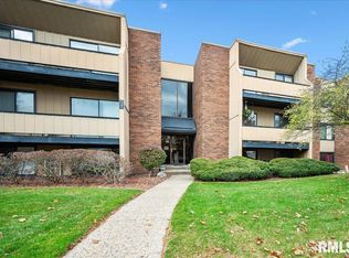 7121 N Terra Vista Dr APT 102, Peoria, IL 61614