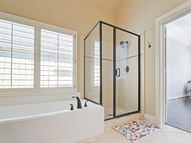 5422 Linden Rose Ln — Photo 45