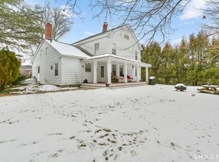 877 White Plains Road, Trumbull, CT 06611