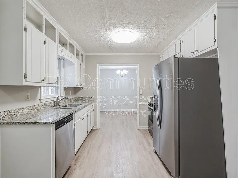 1605 Sugar Plum Dr SW — Photo 15