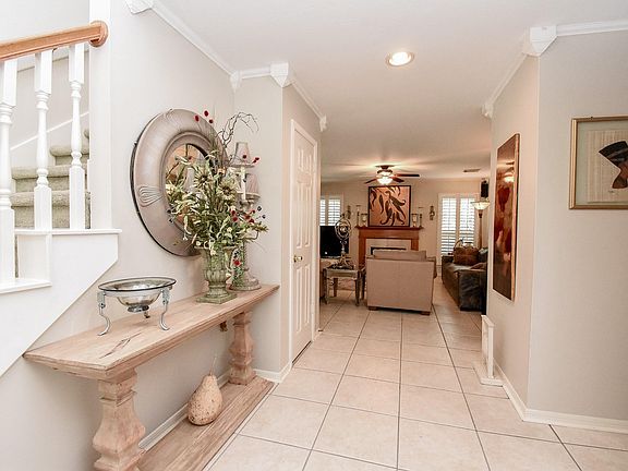 3rd image of 222 High Meadows Dr