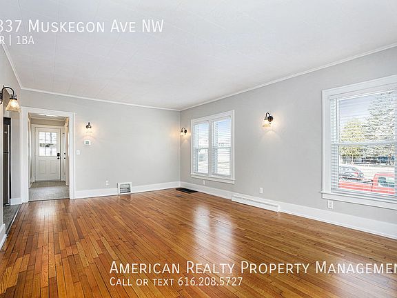 5th image of 1337 Muskegon Ave NW
