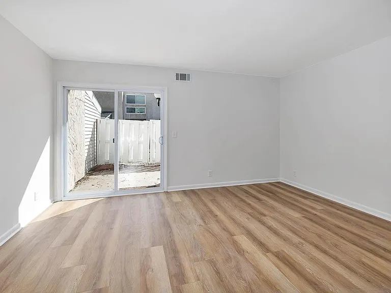 1000 Mallery Street Ext #F57 — Photo 5