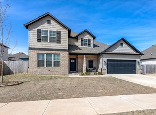 113 Dobson St, Pea Ridge, AR 72751