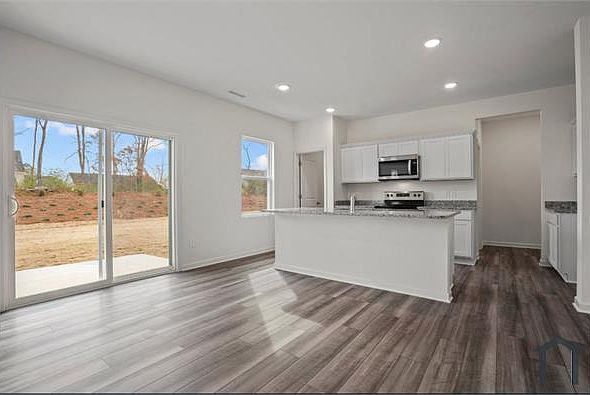 1st image of 4940 Redhead Dr