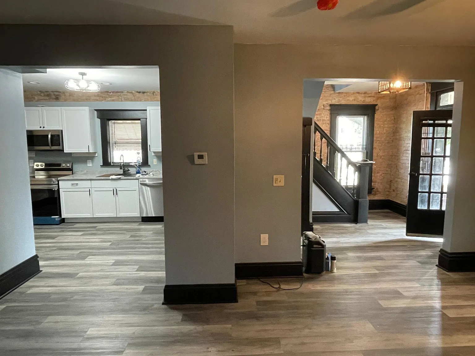3 bed, 1450 sqft, $2,050 — Photo 2