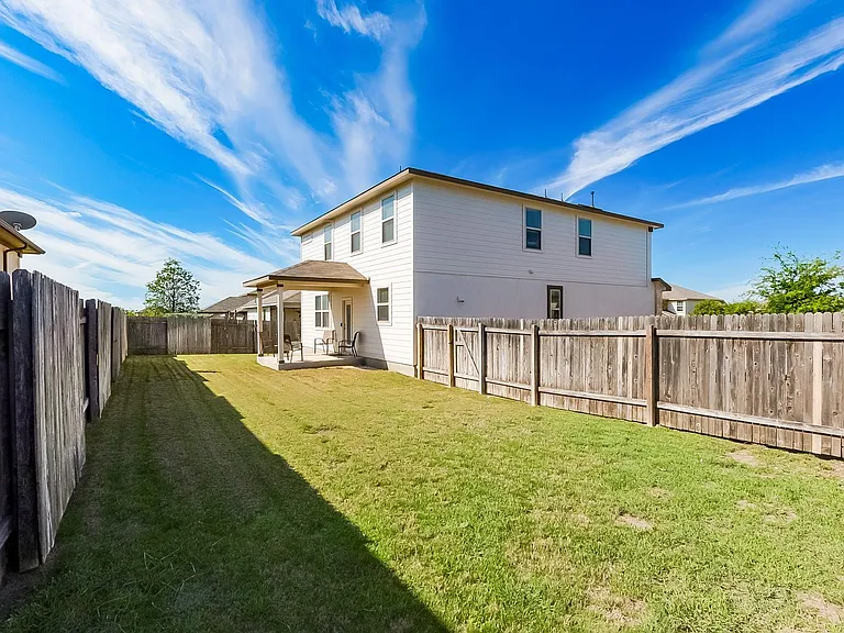 5745 Porano Cir — Photo 32