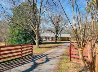 703 Old Airport Rd, Carrollton, GA 30116