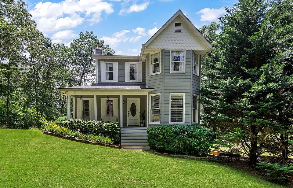 1st image of 563 Westwoods Dr