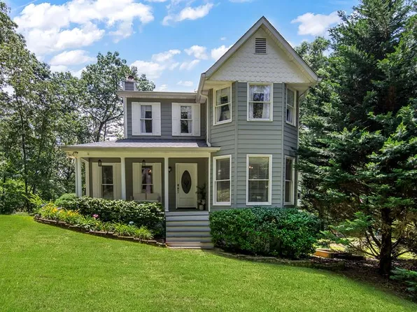 563 Westwoods Dr, Ellijay, GA 30540