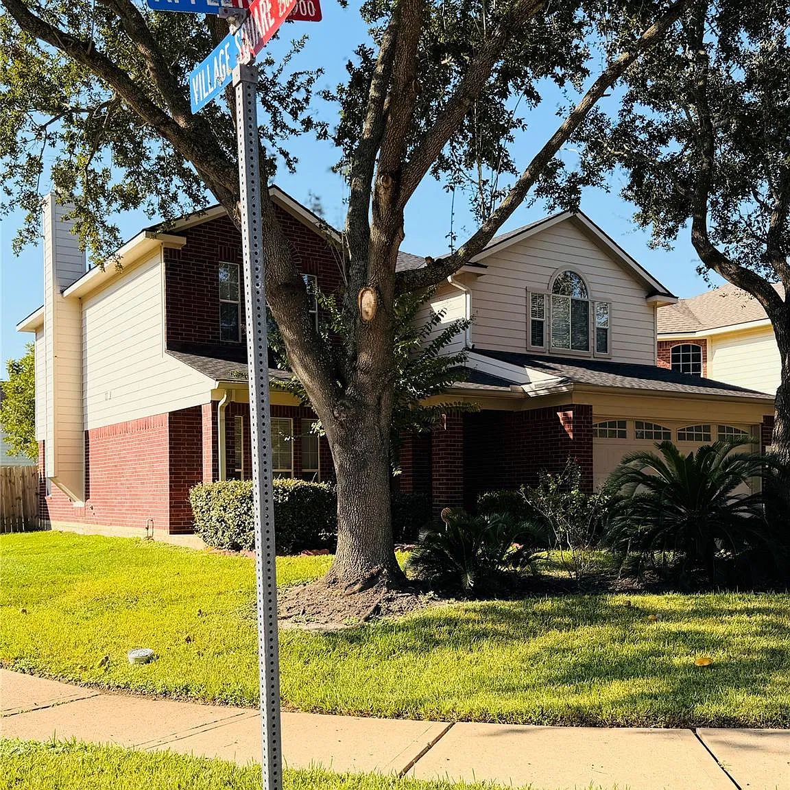4 bed, 3.5 bath, 2307 sqft, $2,700 — Photo 4
